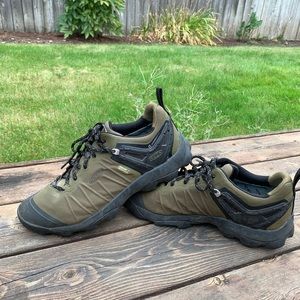 Keen Venture Waterproof Hiking Shoe